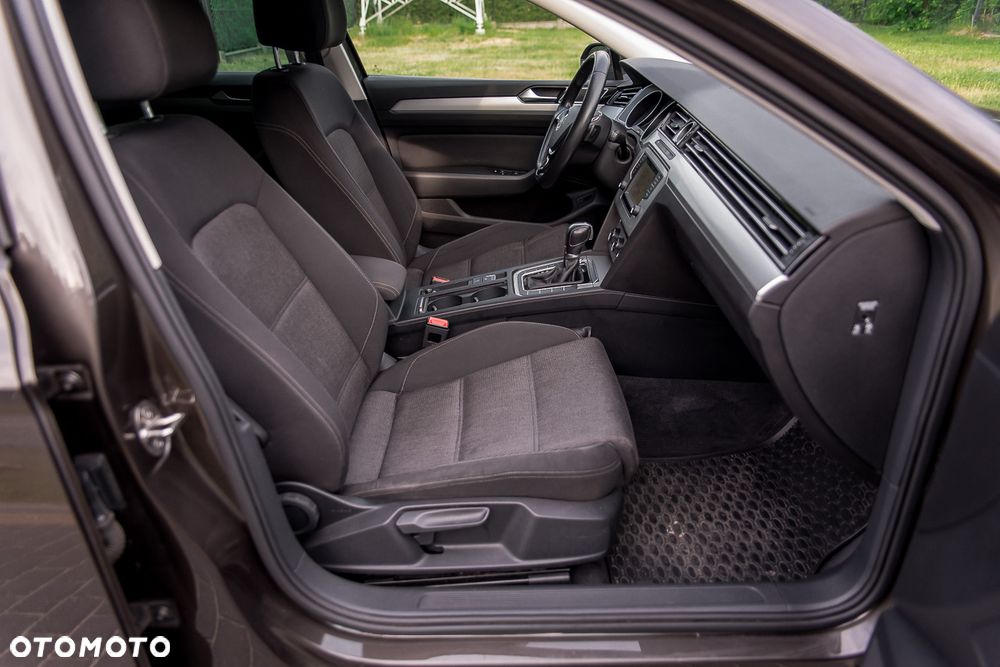 Volkswagen Passat 2.0 TDI BMT Comfortline DSG - 23