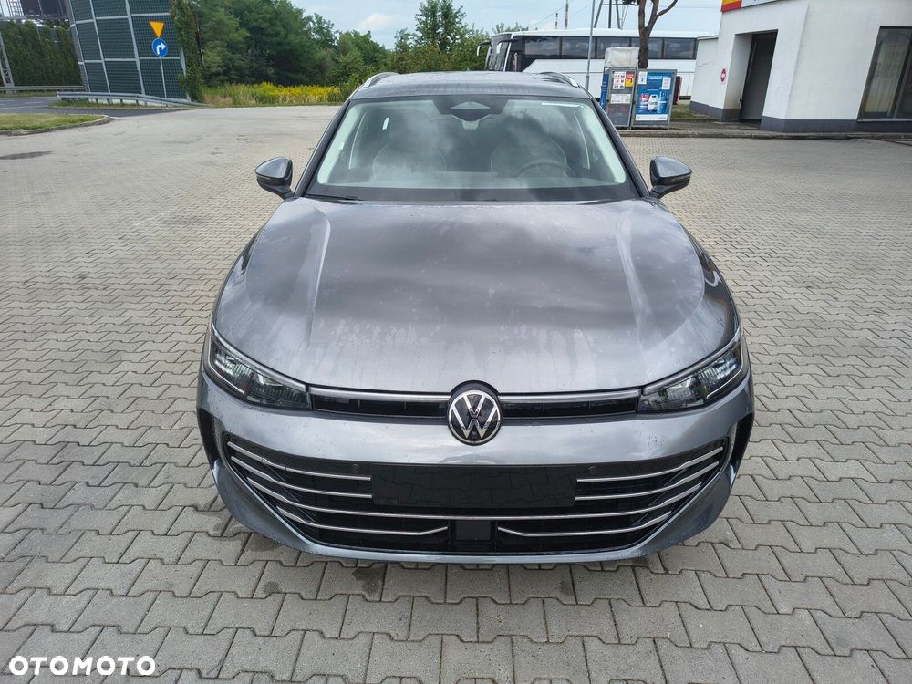 Volkswagen Passat - 2