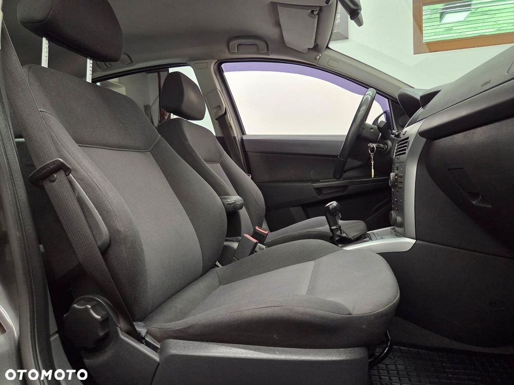 Opel Astra 1.7 CDTI Enjoy - 10