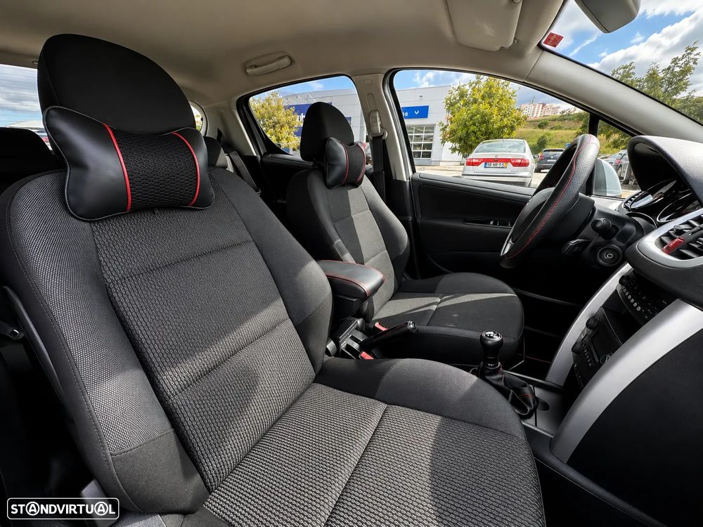 Peugeot 207 1.4 VTi Sportium - 12