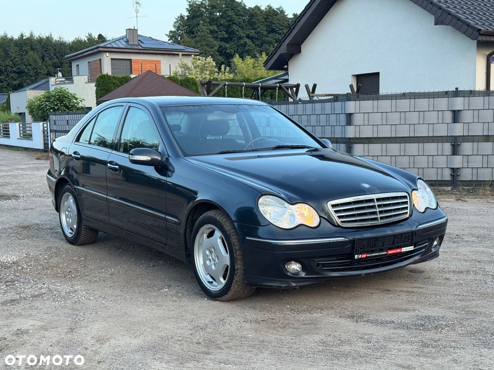 Mercedes-Benz Klasa C 180 Kompressor Classic - 11