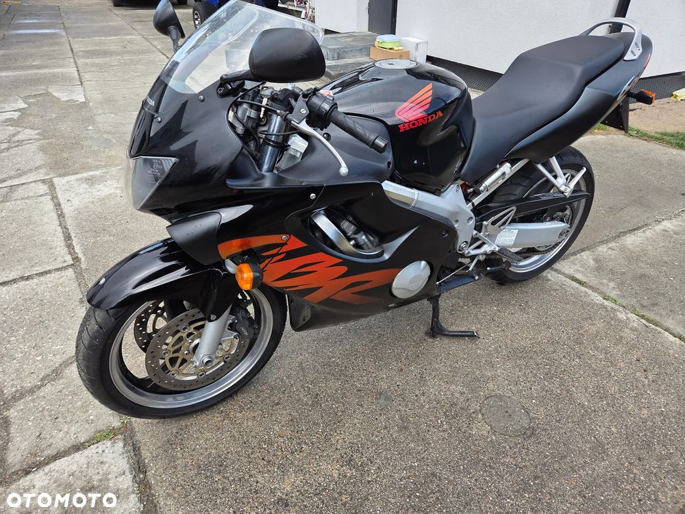 Honda CBR - 7