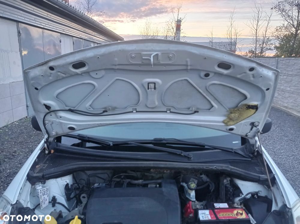 Renault Clio - 25