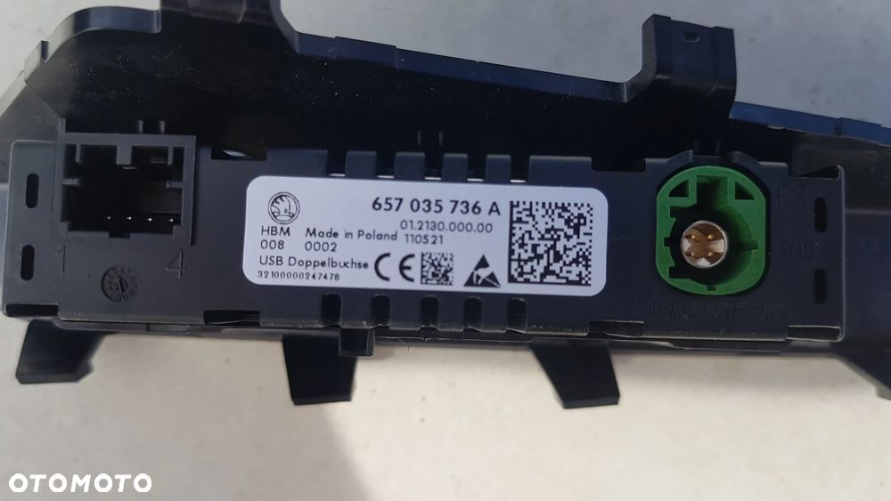 SKODA OCTAVIA IV PORT WEJŚCIE USB 657035736A - 2
