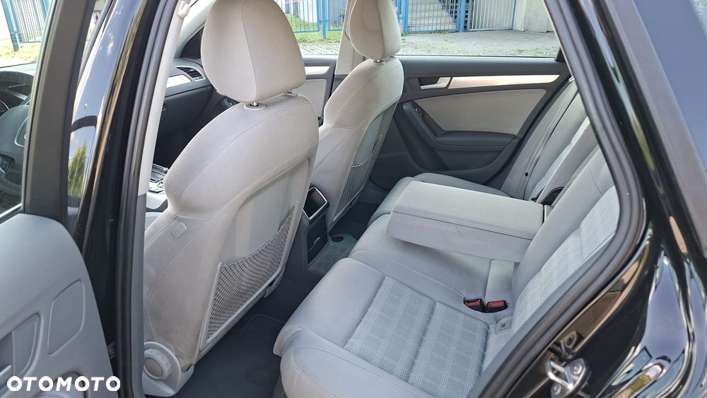 Audi A4 Avant 2.0 TDI Quattro S tronic - 10