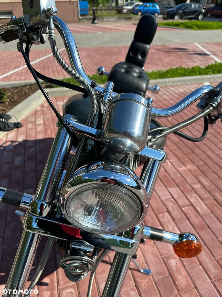 Suzuki Intruder - 15