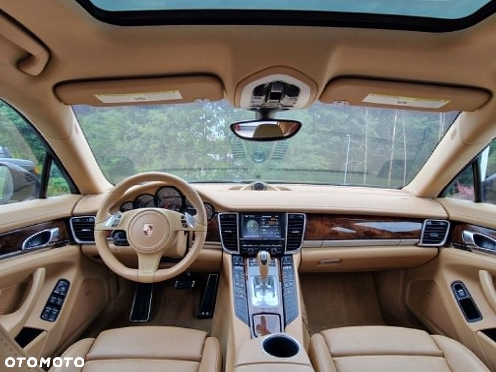 Porsche Panamera 4 PDK Edition - 8
