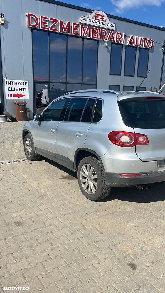 Dezmembram Volkswagen Tiguan 2.0 diesel din 2011 - 3