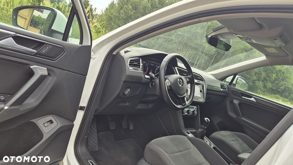 Volkswagen Tiguan 2.0 TDI SCR R-Line - 12