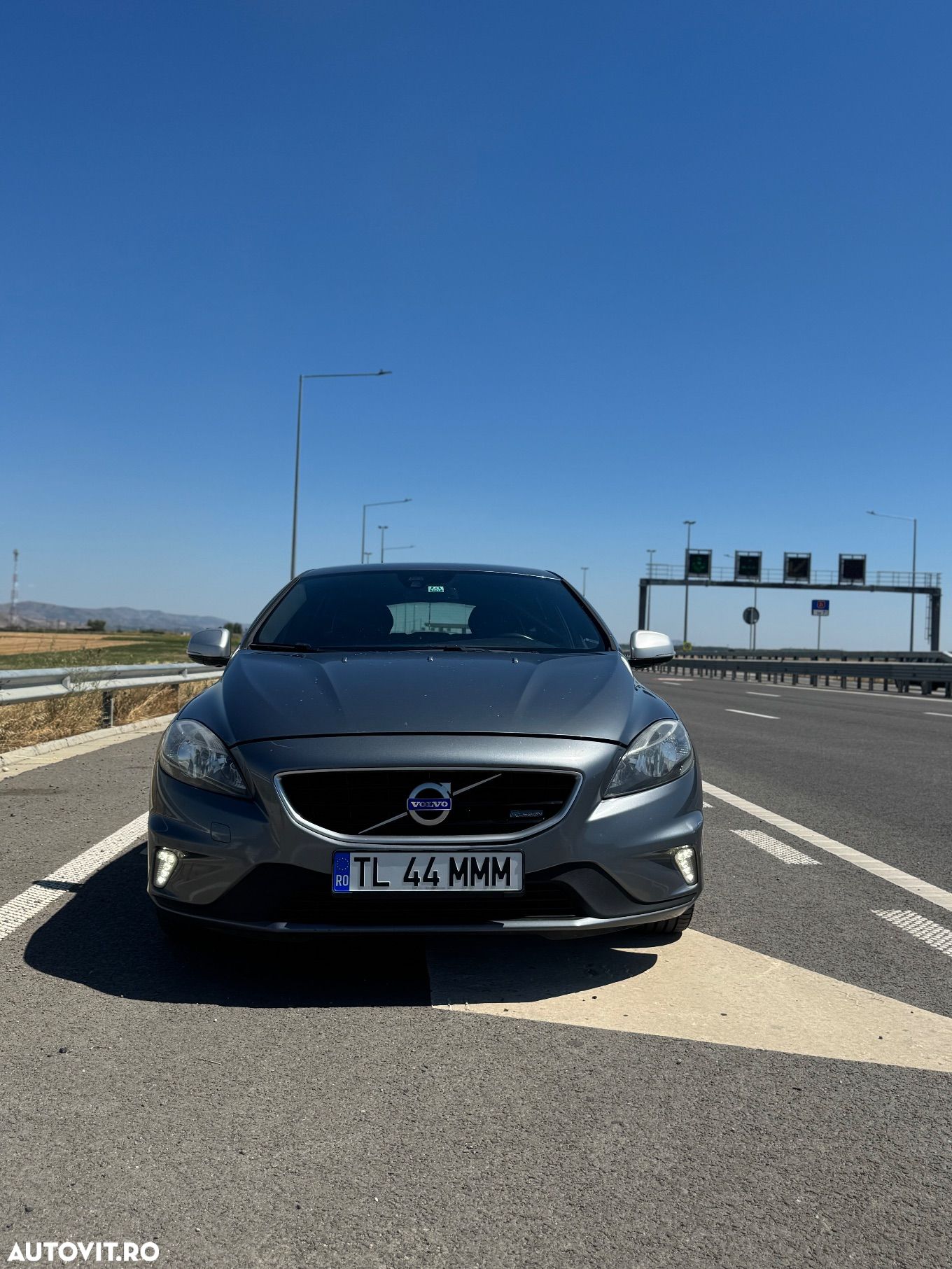 Volvo V40 D4 VEA R-Design - 1