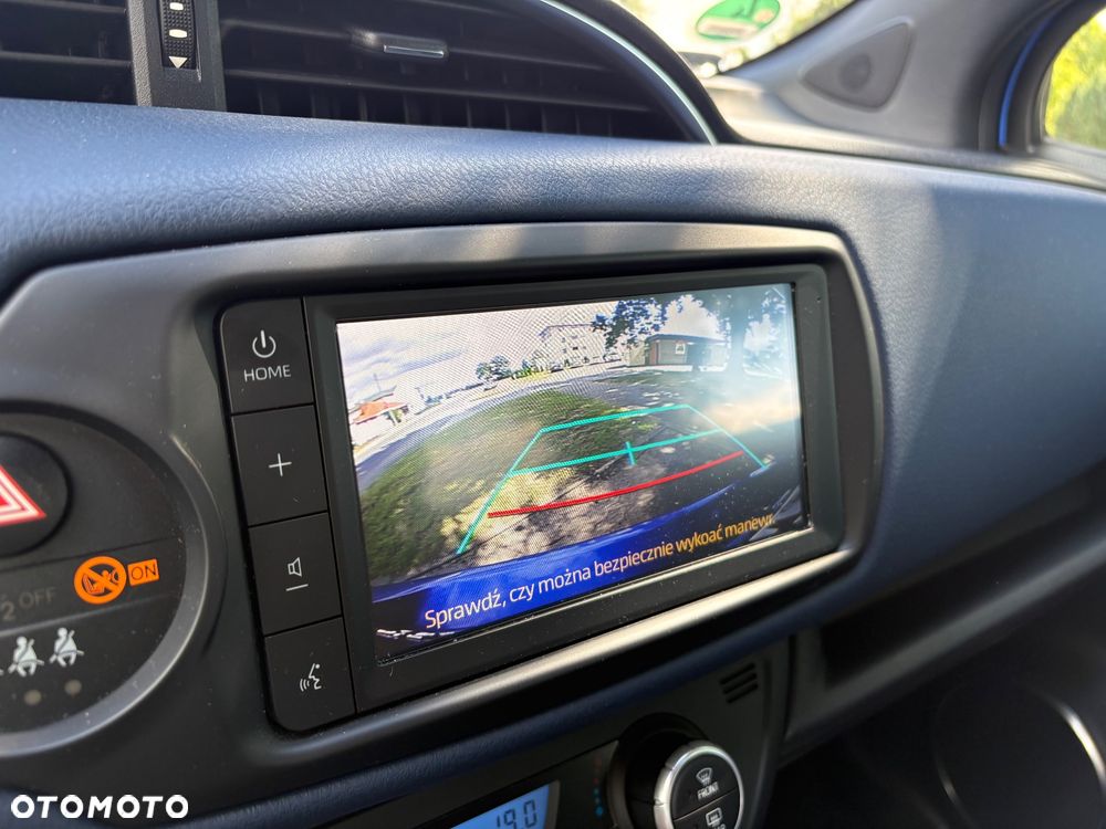 Toyota Yaris Hybrid 100 Selection Passion - 20