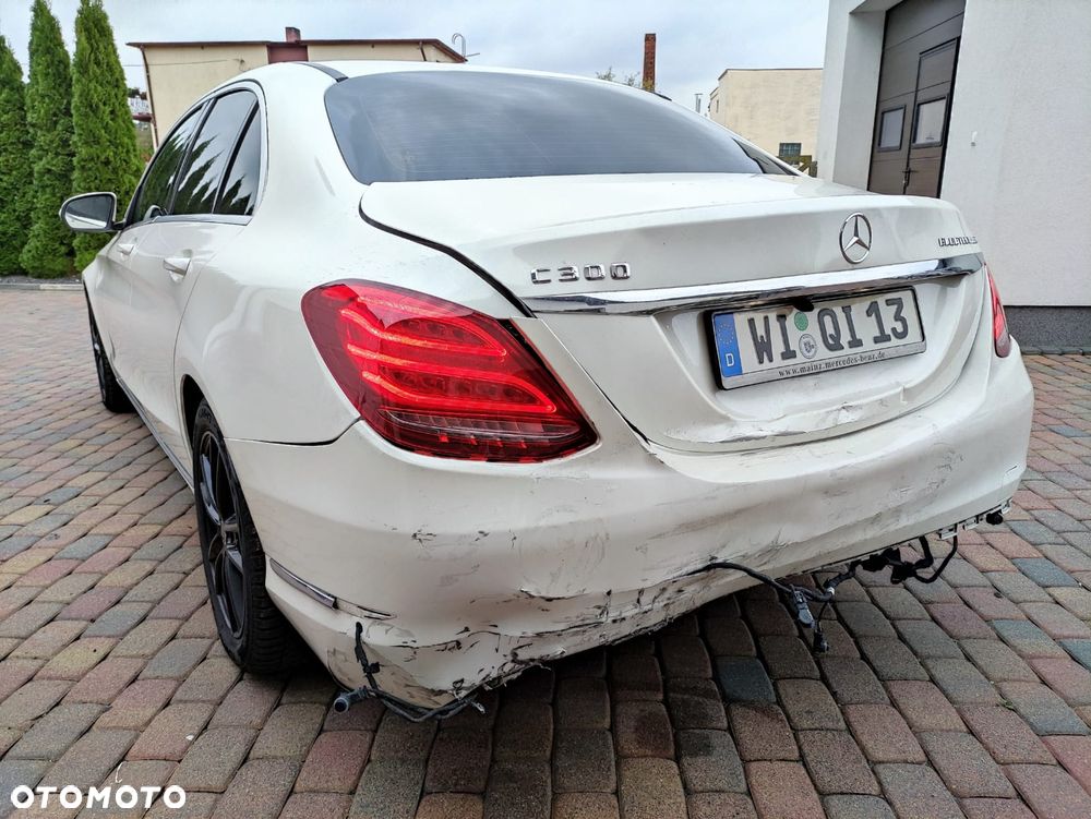 Mercedes-Benz Klasa C 300 BlueTEC Hybrid 7G-TRONIC Edition 1 - 5