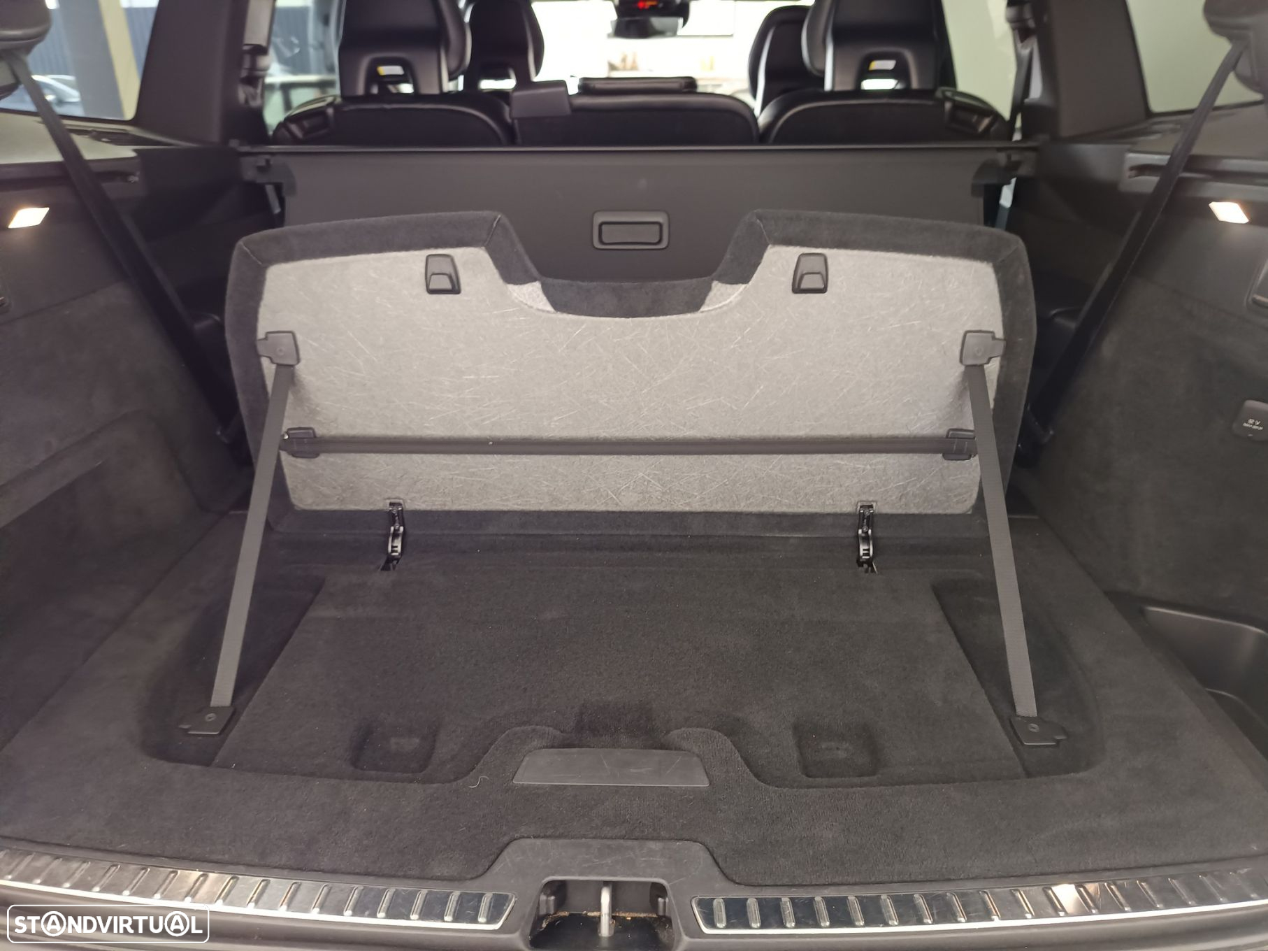 Volvo XC 90 2.0 D4 R-Design - 12