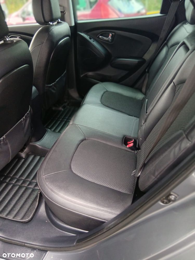 Hyundai ix35 2.0 CRDi 4WD Fifa World Cup Silver Edition - 22