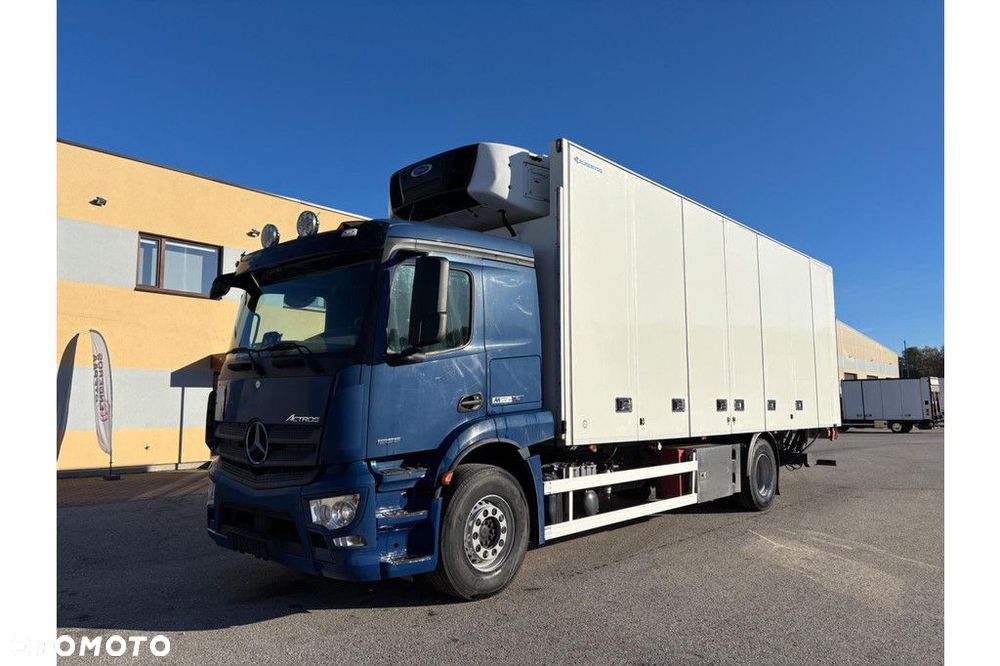 Mercedes-Benz ACTROS 1835 4x2 + SIDE OPENING + CARRIER SUPRA 1150U MT - 3
