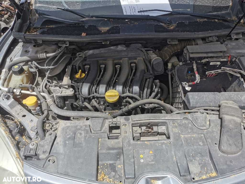 piese auto second hand Renault Megane 3 2010 1.6 benzina tip K4M R8 - 2