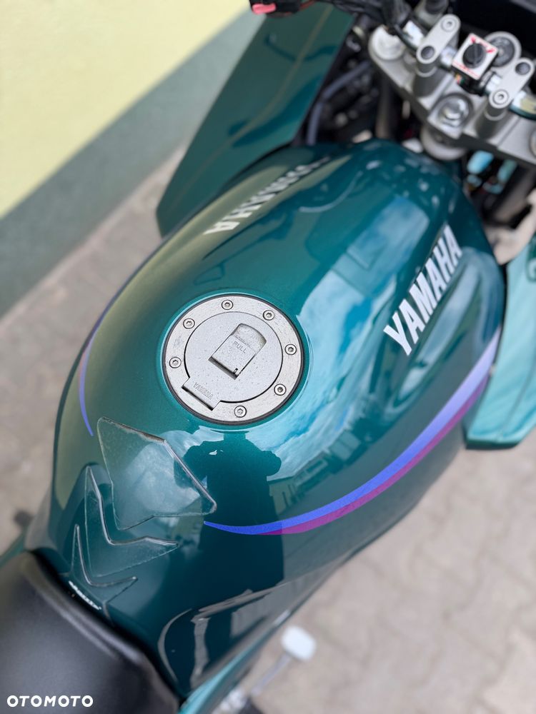 Yamaha XJ - 18