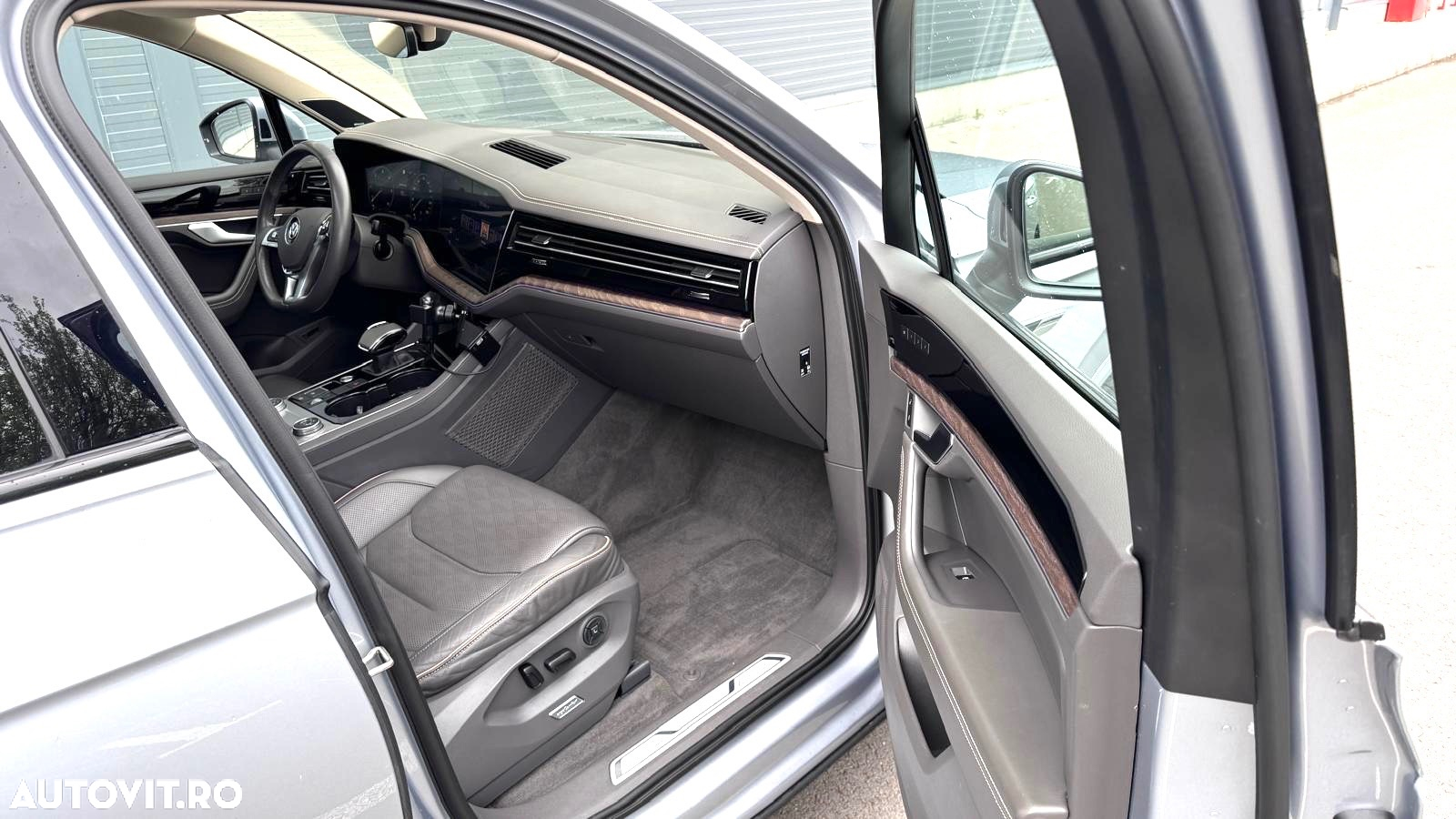 Volkswagen Touareg V6 TDI R-Style - 33