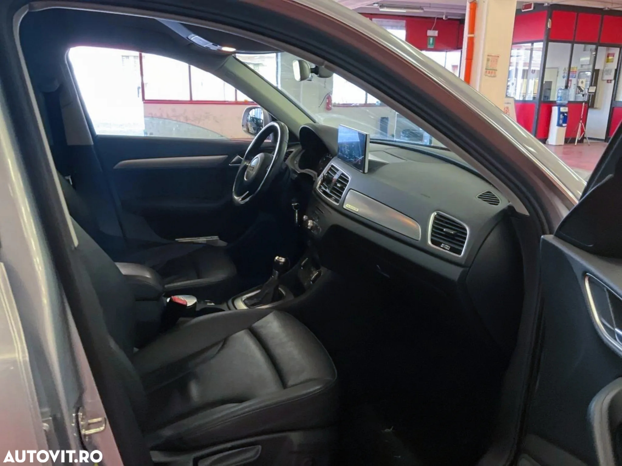 Audi Q3 2.0 TFSI Quattro Stronic Design - 6