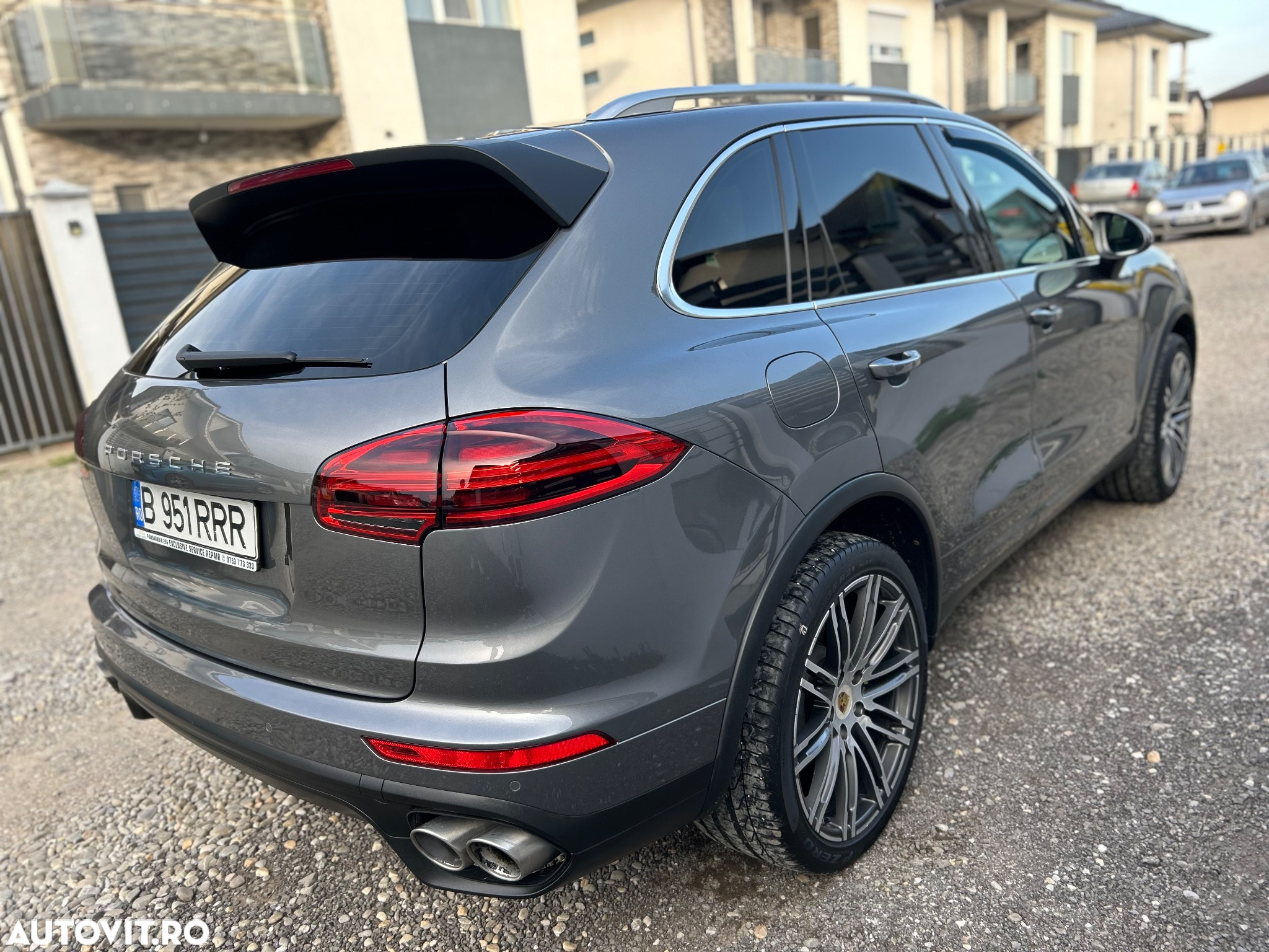 Porsche Cayenne S E-Hybrid Platinum Edition - 15
