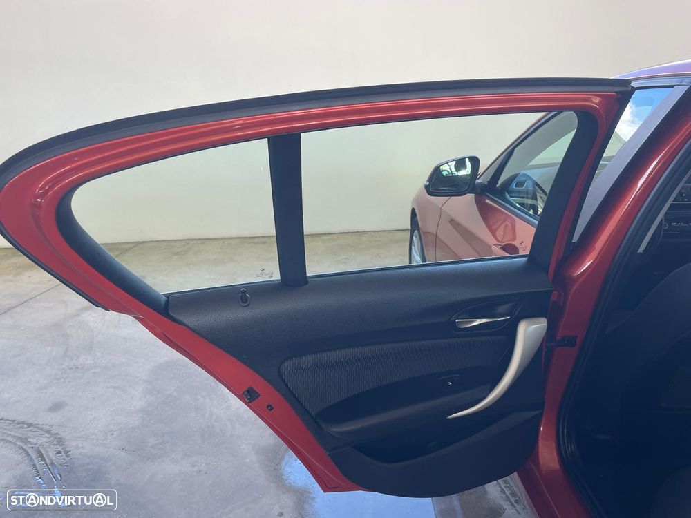 BMW 116 d EfficientDynamics Edition Sport Line - 26