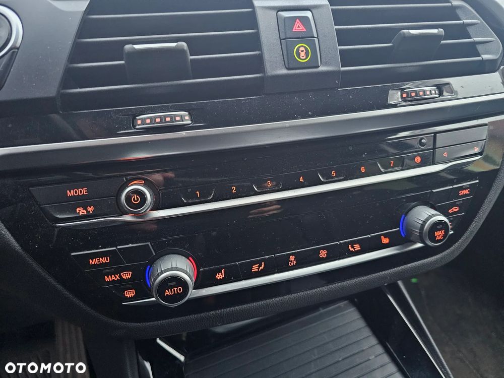 BMW X3 xDrive20d - 9