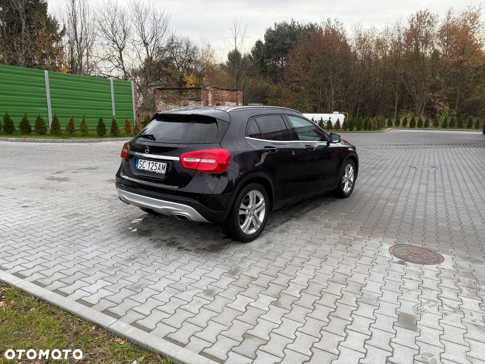 Mercedes-Benz GLA 200 7G-DCT - 6