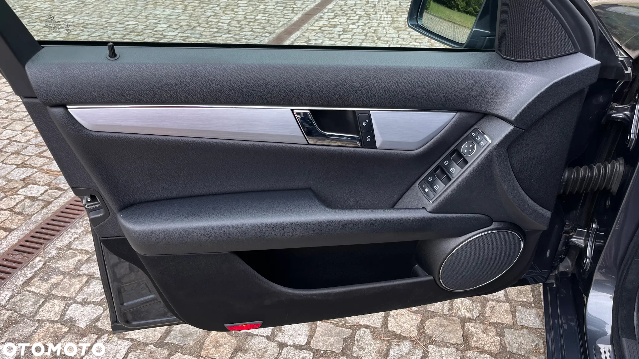 Mercedes-Benz Klasa C 250 CGI T Automatik BlueEFFICIENCY Avantgarde - 11