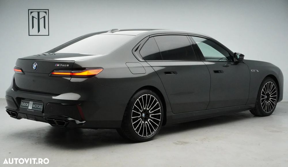 BMW M7 - 5