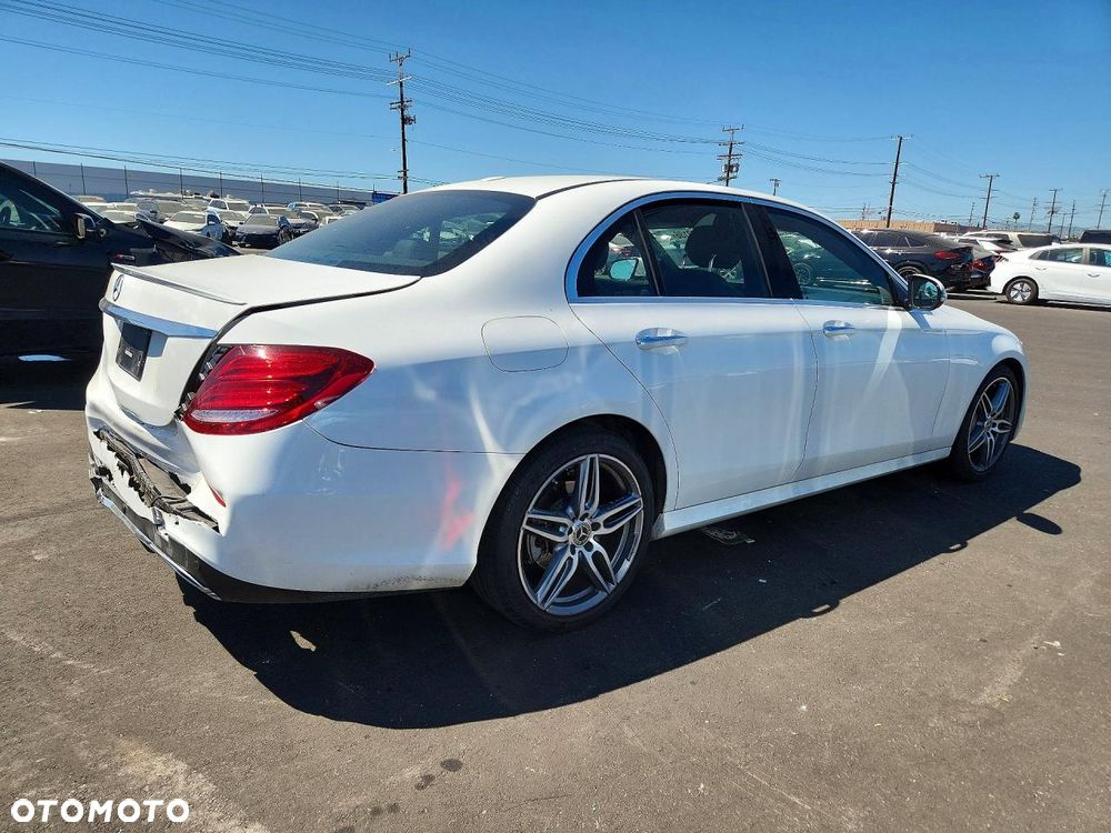 Mercedes-Benz Klasa E - 6