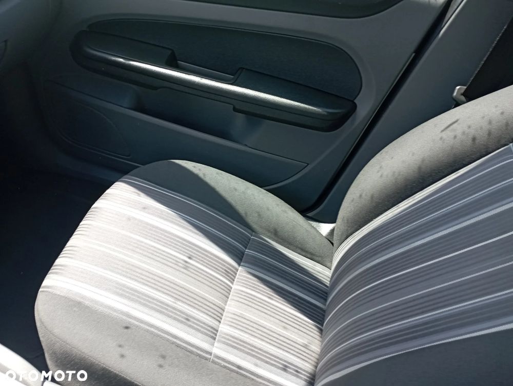 Ford Focus 1.6 FX - 9