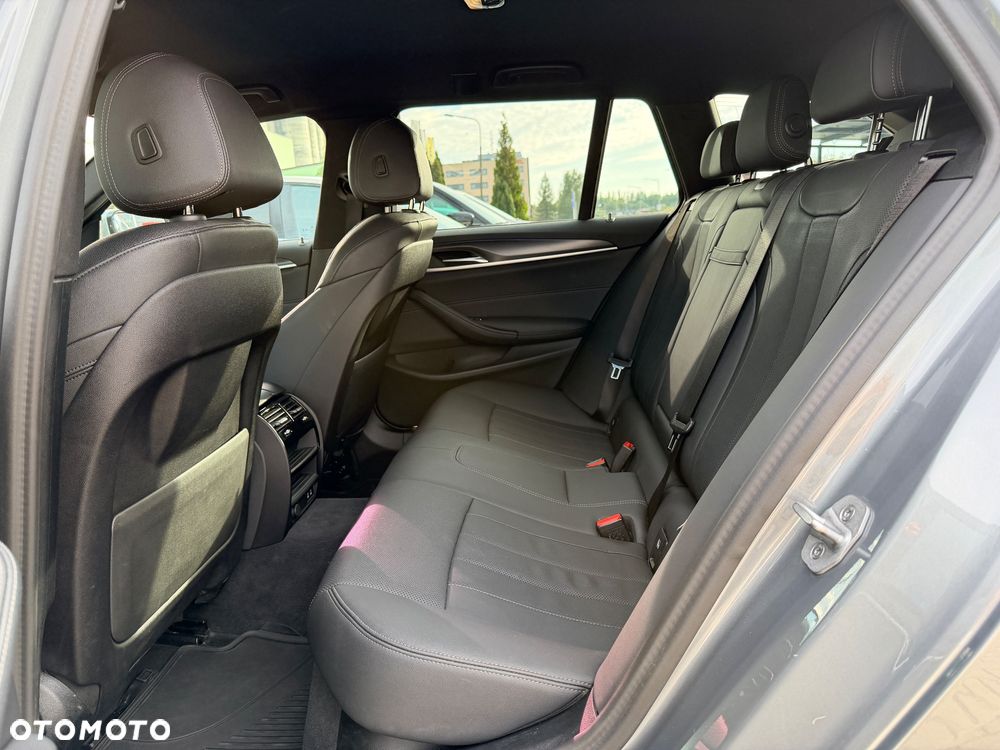 BMW Seria 5 520d xDrive mHEV M Sport sport - 22