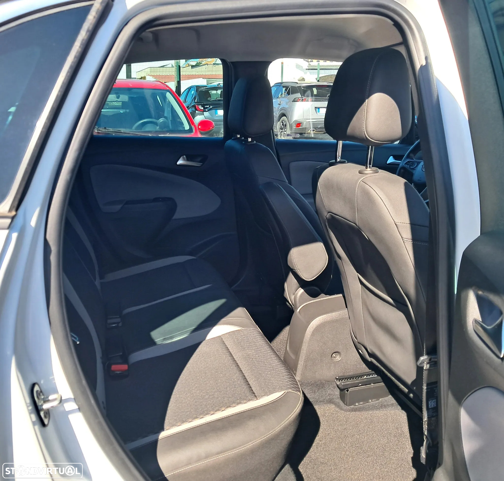 Opel Crossland X 1.2 T Innovation - 13