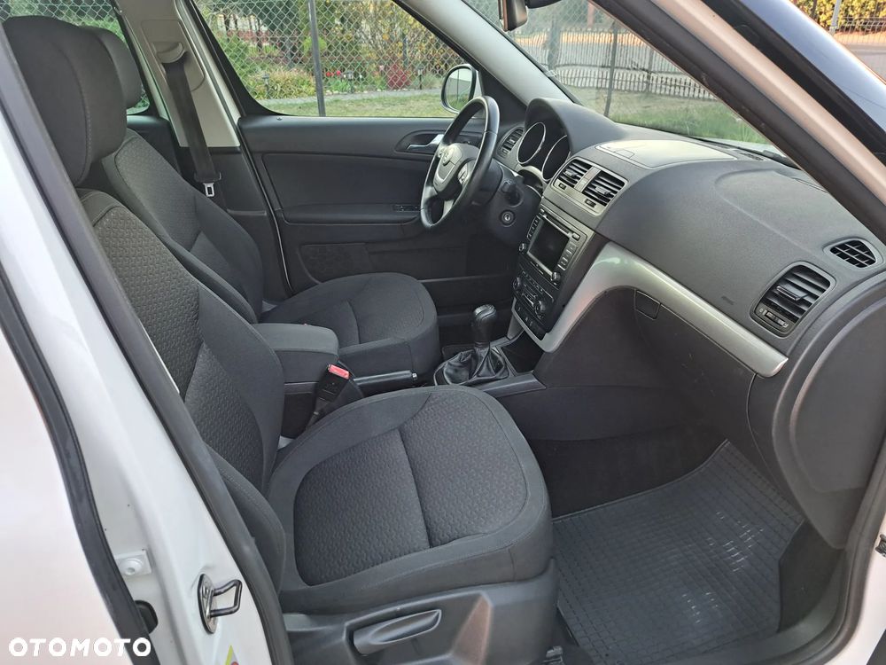 Skoda Yeti 1.8 TSI 4x4 Elegance PLUS EDITION - 9