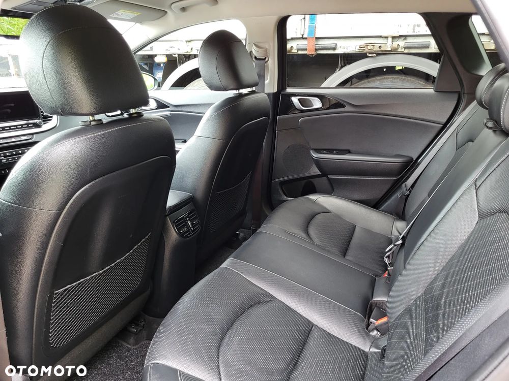 Kia Ceed 1.6 GDI PHEV XL DCT - 26