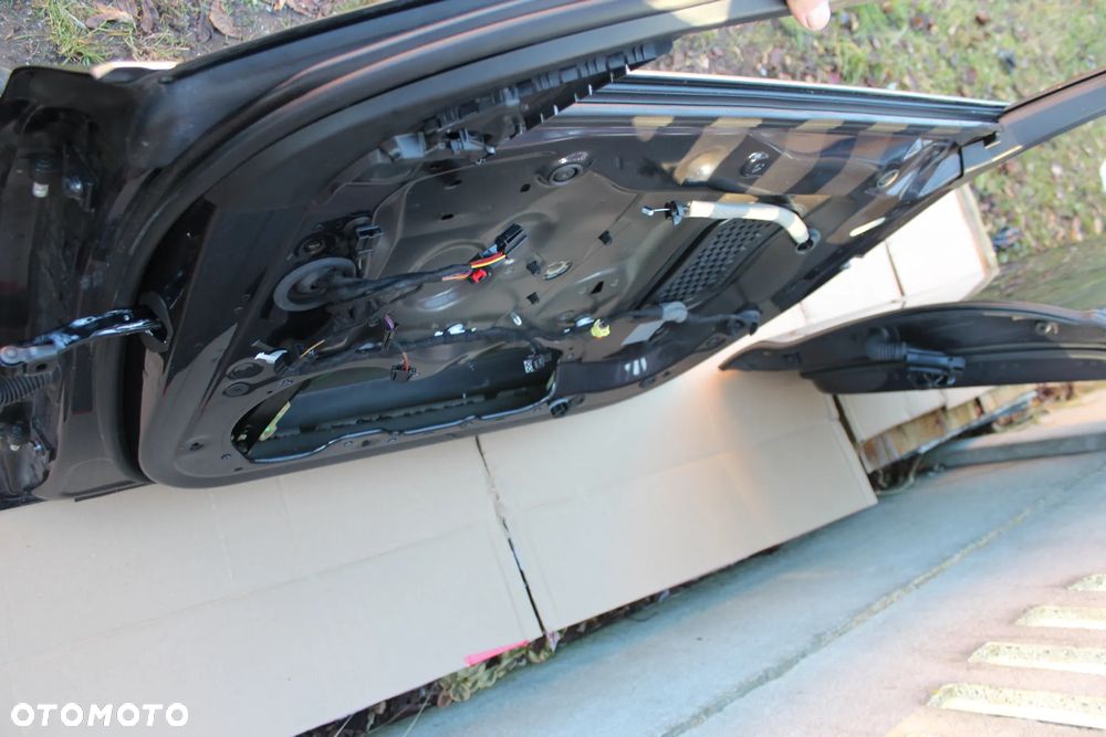 DRZWI PRAWE PRZEDNIE AUDI A6 C7 LX5R 2017 - 18