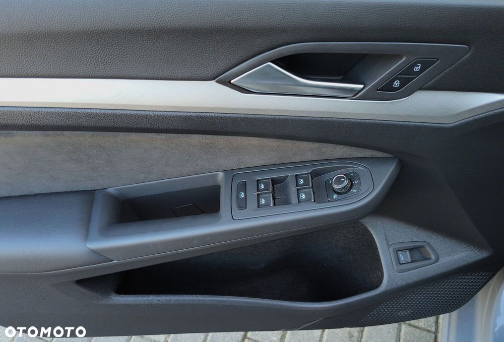 Volkswagen Golf 1.5 eTSI mHEV Life DSG - 23