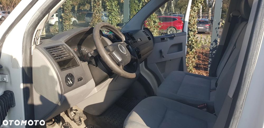 Volkswagen Transporter T5 - 14