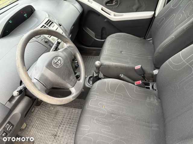 Toyota Yaris 1.0 Terra A/C - 7