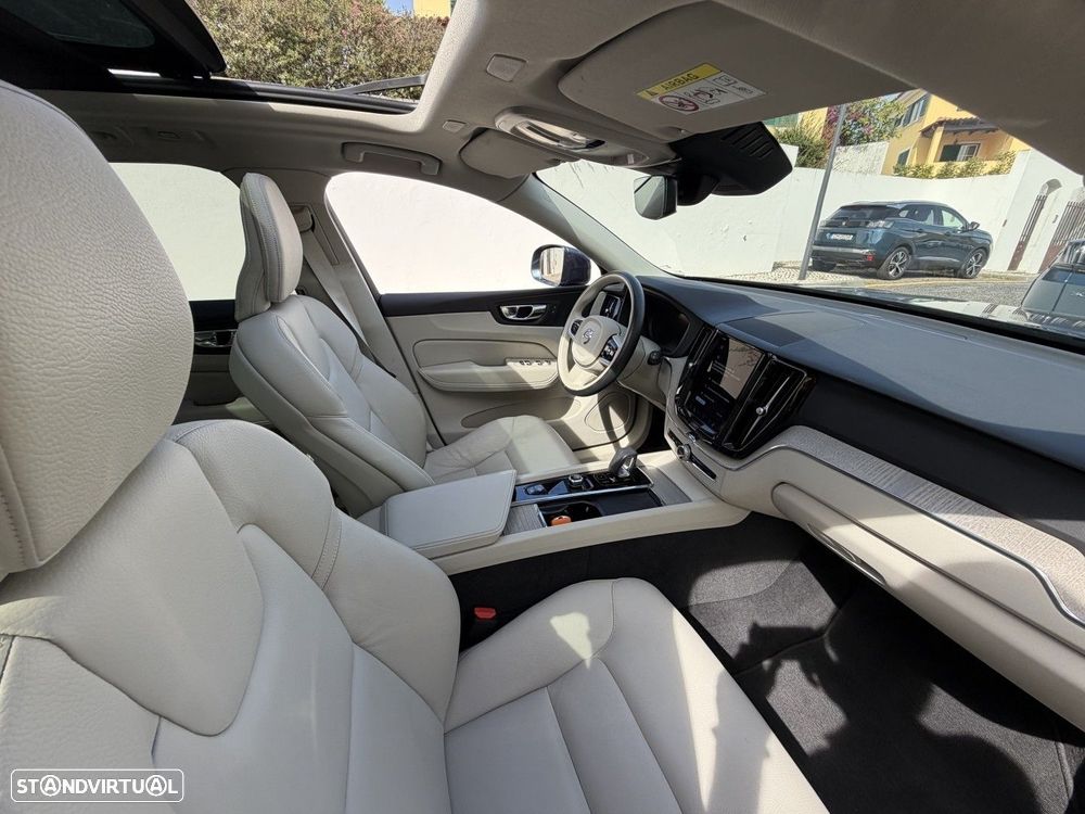 Volvo XC 60 2.0 T6 PHEV Inscription Expression AWD - 45