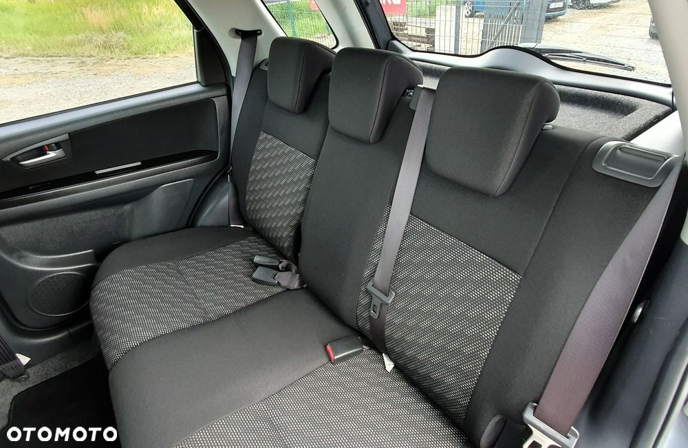 Suzuki SX4 - 6