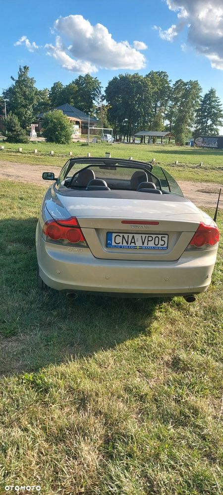 Volvo C70 2.4D5 Momentum - 9