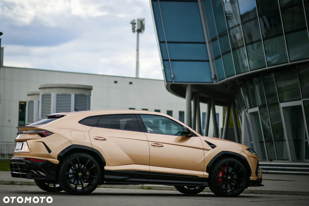 Lamborghini Urus Standard - 16