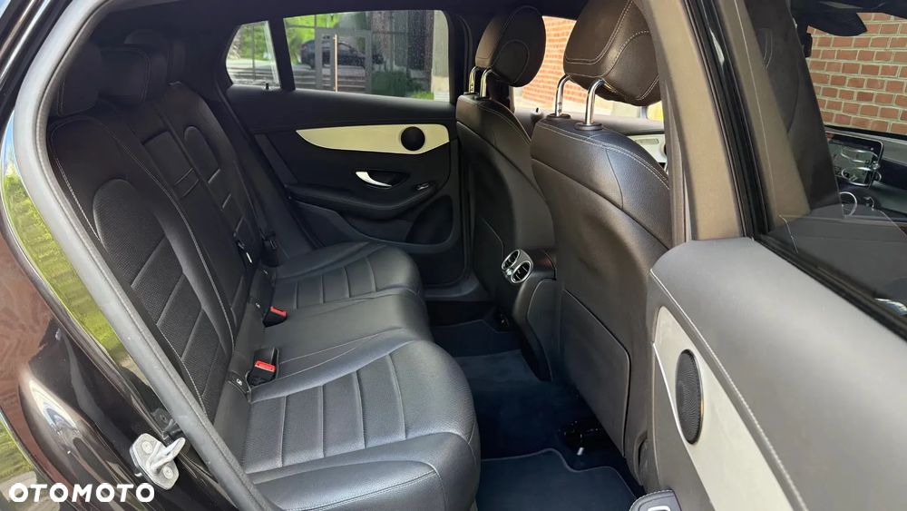 Mercedes-Benz GLC - 30