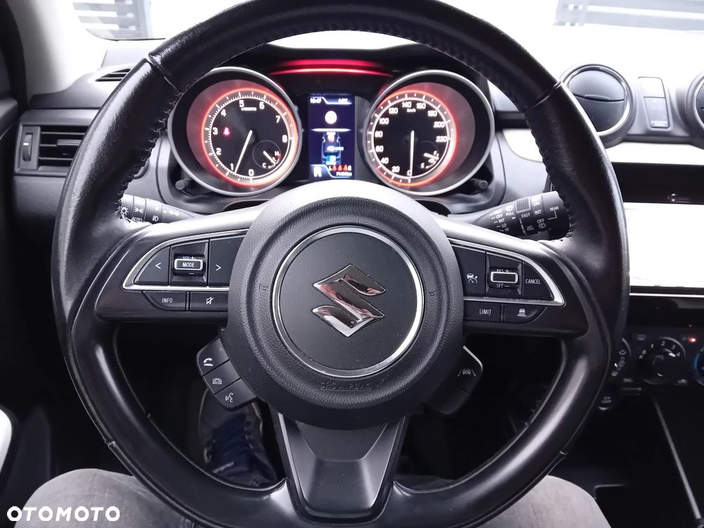 Suzuki Swift 1.2 Dualjet Hybrid CVT Comfort - 24