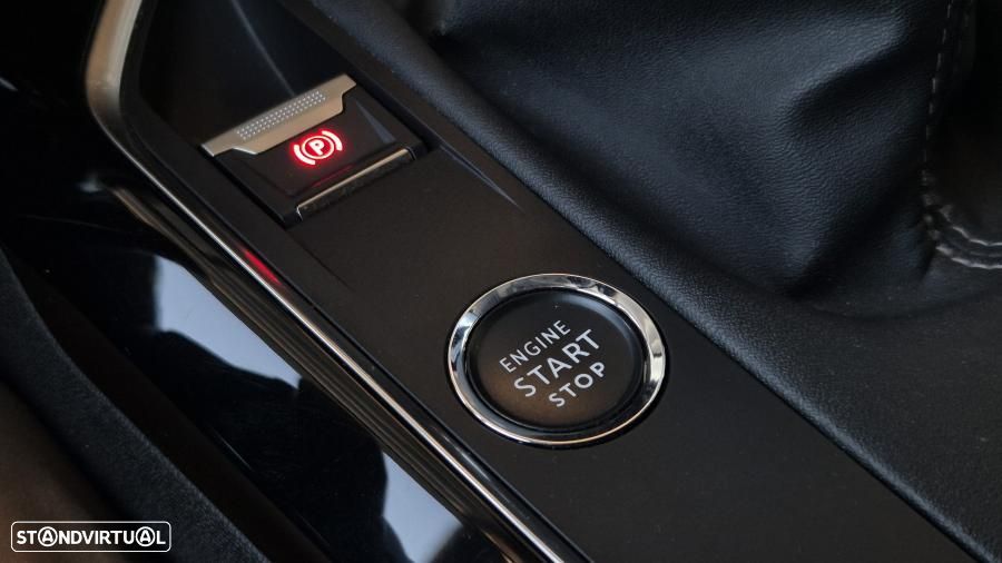 Peugeot 5008 1.2 PureTech Allure Grip Control - 26