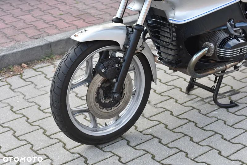 BMW R - 19