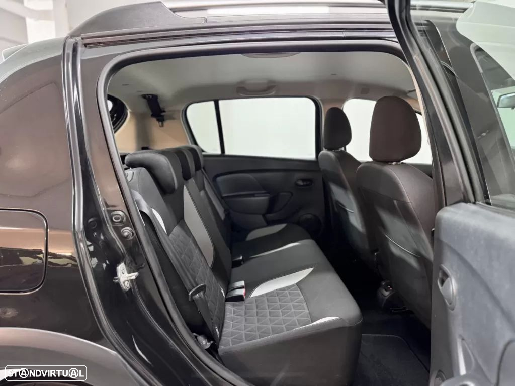 Dacia Sandero 1.5 dCi Stepway - 40
