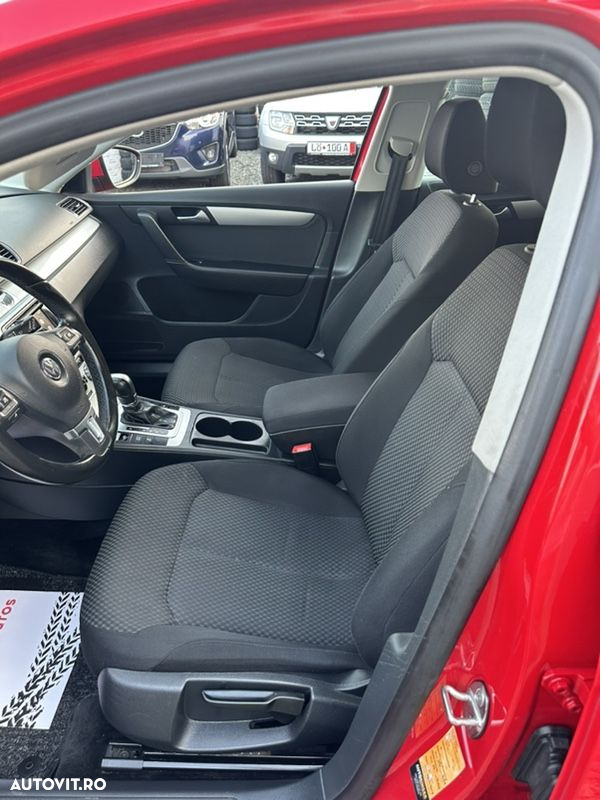 Volkswagen Passat Variant 2.0 TDI BlueMotion Technology DSG Highline - 11