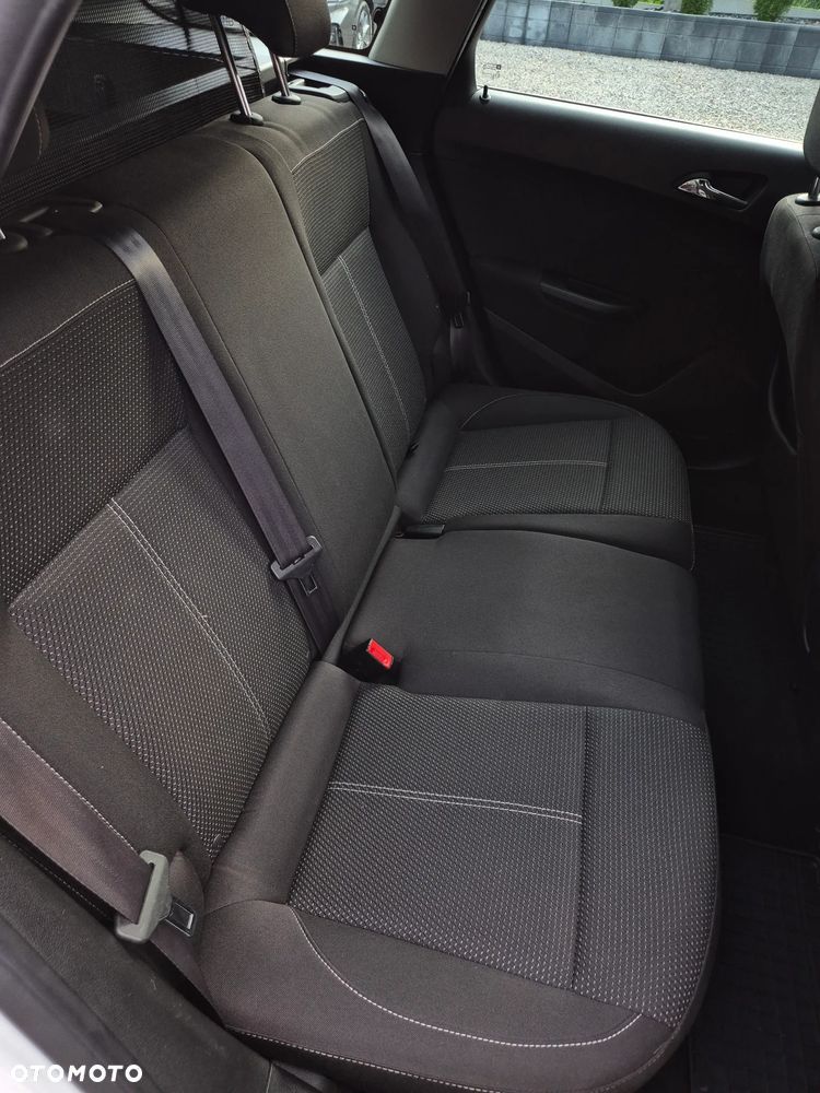 Opel Astra 1.4 Turbo ENERGY - 12